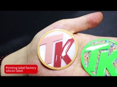 Eco Friendly 3D Silicone Heat Transfer Label Pakaian Dengan Efek Reflektif