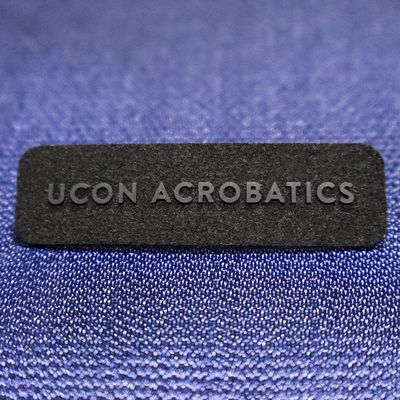 Denim Iron On Patches Pencetakan Label Screen Untuk Pakaian Mencuci Label Perawatan