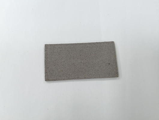 Microfiber Embossed Logo PU Leather Label Menjahit Pakaian Sesuaikan Desain