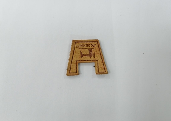Jahit Pada Pakaian Patch Kulit Asli Timbul Logo Untuk Pakaian