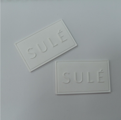 BV Disetujui Silicone 3D Timbul Kustom Menjahit Pada Logo Patch Lencana PVC