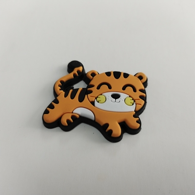 Pakaian 3D Logo Plastik Kustom Silicone Patch Untuk Garment