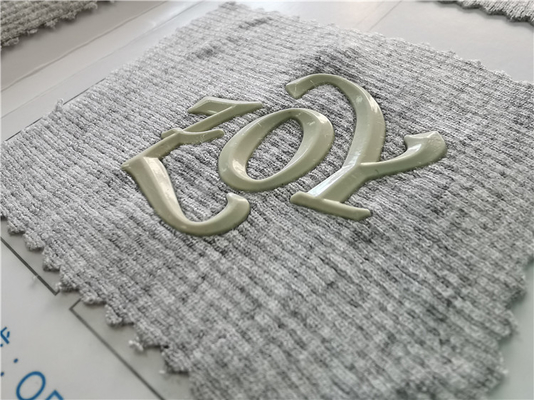 Lencana yang Dapat Dicuci 3D Tagless Heat Transfer Clothing Labels Bahan Silikon