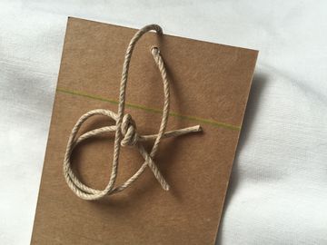 3 Colors Brown Kraft Paper Hang Tag, Cotton 3mm / Linen Cord Custom Garment Hang Tag