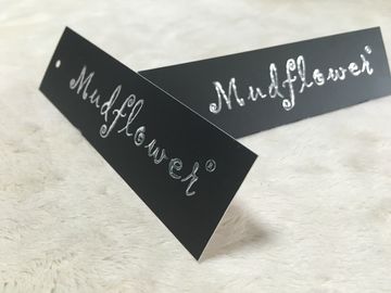 Logo Debossed Pakaian Kartu Putih Tahan Tag Dengan String Custom Size