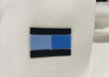 Classic 0.8mm Label Pakaian Matte Rubber, Custom Heat Transfer Labels Untuk Garments