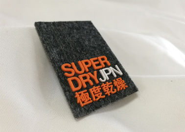 Custom Brand Name Logo Rubber Logo Patches Untuk Pakaian Mirco Injection