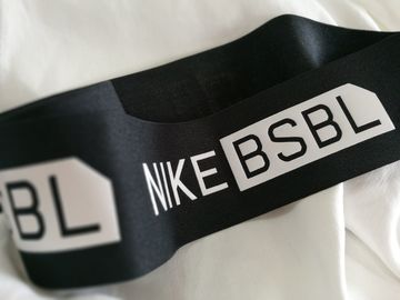 Label Cetak Layar Customiezd 3D Dibesarkan untuk Tape Farbic yang Dapat Dicuci