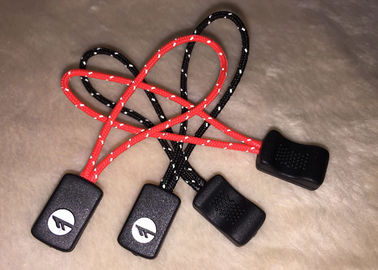 Personalized 3d Logo Skiwear Olahraga Karet Zipper Puller Micro Injection