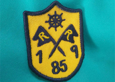 Customized Silk / Nonwoven Bordir Seragam Patch Militer Hat Patch