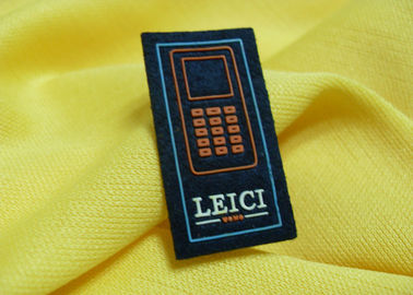 Mini Kecil Custom Embossed 3D Rubber Badge Silicon Patch untuk Sepatu