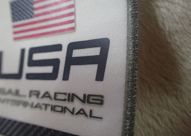 Sisi Ganda Poliester Patch Kain Kustom Garmen Label Pencetakan Barcode
