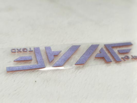 OEM tebal silikon 3D pakaian transfer panas label Oeko Tex Dengan tekstur khusus
