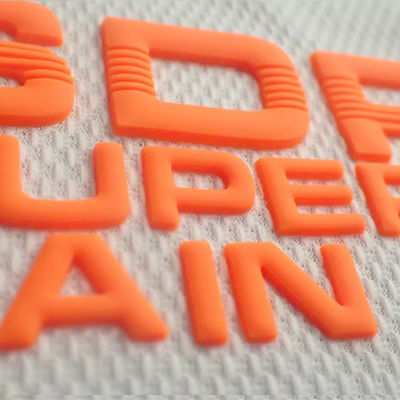 Label Silikon Injeksi Cetakan Khusus 3D Soft Silikon Logo Yang Bisa Dicuci Transfer Panas Silikon Badge