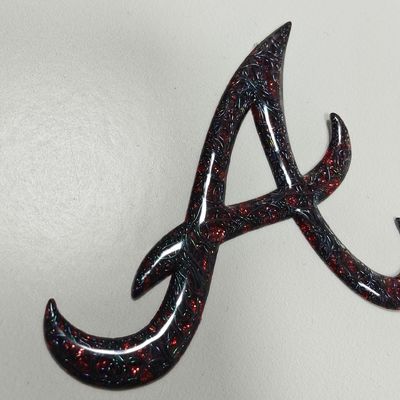 Disesuaikan Frekuensi Tinggi 3D TPU Logo Embossed Merah Label Transfer Panas Metallik Untuk Tas