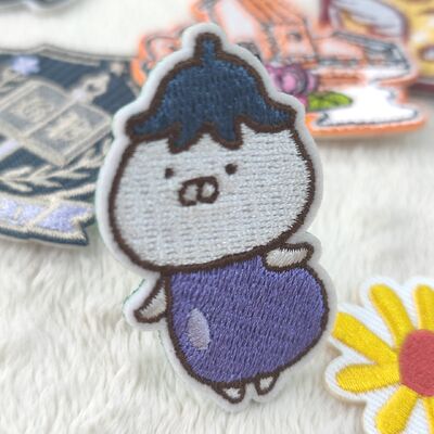 Patch Custom Brodered - Iron-On atau Sew-On, Desain 2D/3D untuk Seragam & Tas