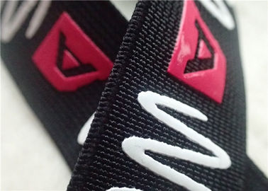 Permukaan Halus Merasakan Tali Elastis Jacquard Band Elastis Dengan Sablon Silikon Logo