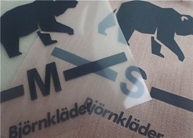 Silk Screen Charcoal Grey Ink Heat Transfer Label Pakaian Untuk Kaos
