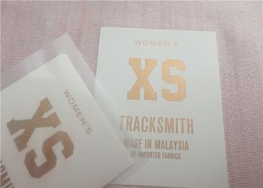 Label Pakaian Transfer Air Panas Dengan Air Mata Dingin Dengan Pencetakan Anti Sublimasi Logo Emas
