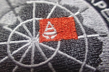 Patch Pakaian Kustom Poliester Hitam yang Dapat Dicuci / Perekat Bordir Bersulam
