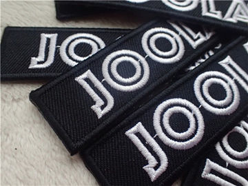Black Twill White Line Patch Bordir Kustom Dengan Dukungan Gaya Perekat Meleleh Panas