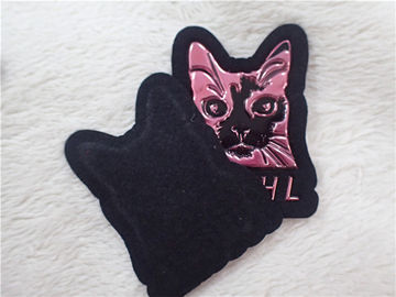 Patch Kulit Timbul Tahan Lama Merah Logo / Pakaian Label Kulit