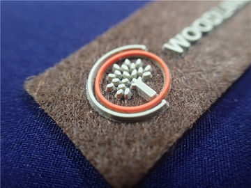 OEKO Custom Clothing Patches Moulding Ganda Warna Pada Logo 3D Mode Non - Tenun