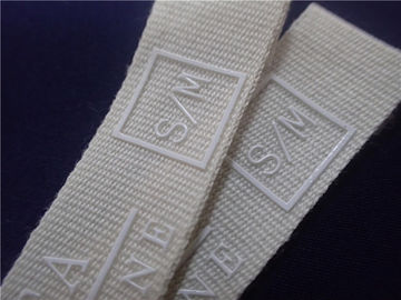 Label Kain Dicetak Putih Dengan Logo Silikon Untuk Patch Pakaian Olahraga