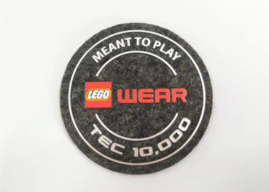 Kepadatan Tinggi Silikon Unik Besi Di Patch Merasa Kain Label Pencetakan Logo Kustom
