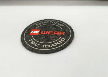 Kepadatan Tinggi Silikon Unik Besi Di Patch Merasa Kain Label Pencetakan Logo Kustom