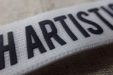 Pita Silikon Sablon Label / Stiker Layar Sutra Putih 3D Logo