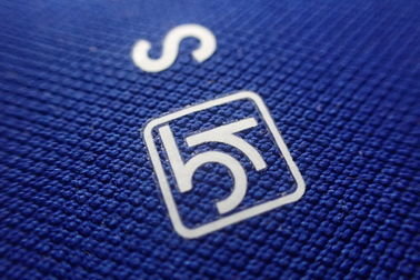 Clear Ink Logo Silk Screen Printing Transfer Panas Untuk Memakai Sepak Bola