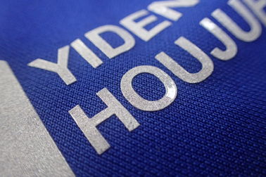 Sablon Reflektif, Label Transfer Panas Untuk Seragam Sepak Bola