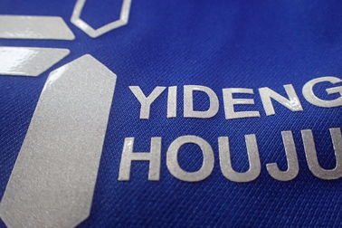 Sablon Reflektif, Label Transfer Panas Untuk Seragam Sepak Bola