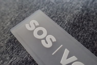 Patch Logo Karet Buatan Tangan Untuk Seragam / Label Pakaian Karet