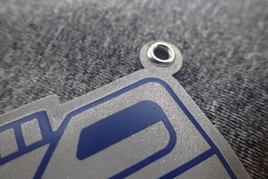Mencetak Logo Kustom Bentuk Gas Emboss TUP Keychain Hadiah Promosi TPU Keyring