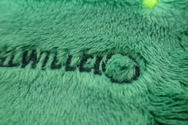 Patch Bordir Kustom Persegi Panjang Hijau Pada Kain Beludru Untuk Koper