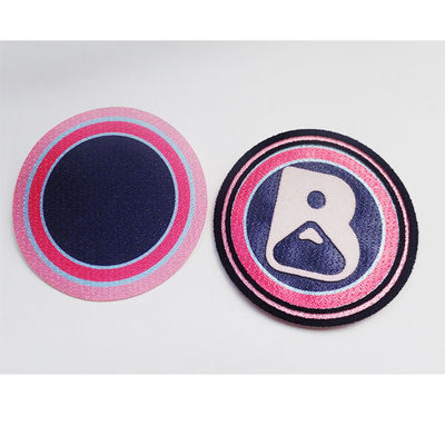3D Flocking Badge Besi kustom / jahit di tambalan kain untuk Garment Patch embossed logo