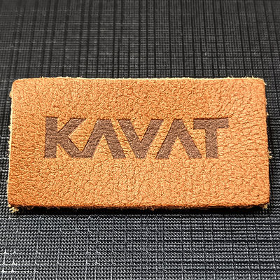 Patch Kulit Imitasi Timbul Kustom Label Panas Tekan Untuk Jeans Denim