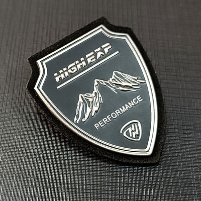 Pakaian Logo Patch Frekuensi Tinggi Timbul Lembut Lencana 3D Tpu Patch Untuk Pakaian