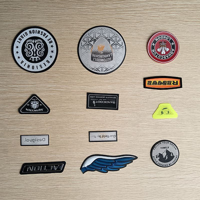 Lencana TPU Lembut Timbul Frekuensi Tinggi, Logo Nama Pelangi Tembus Pandang