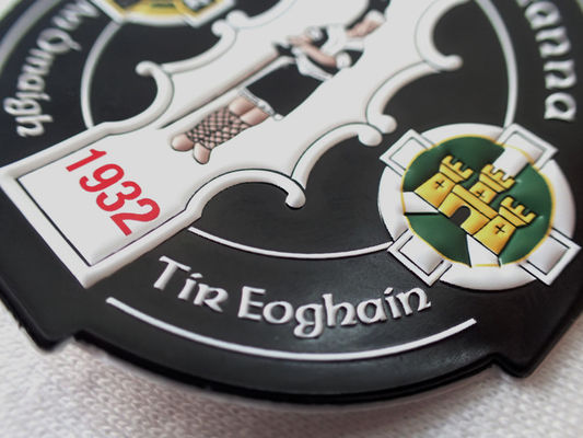 Lencana TPU Kustom Ramah Lingkungan 3D Timbul Logo Perpindahan Panas Untuk Pakaian