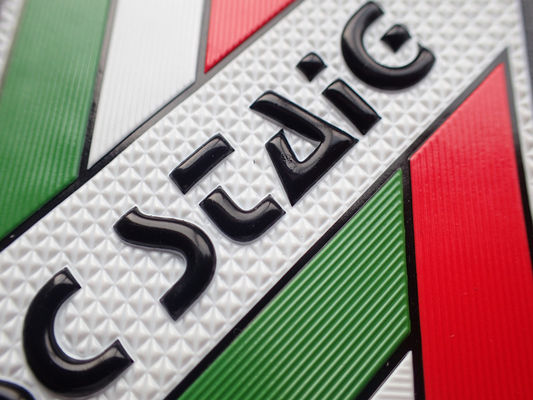 OEM Kustom Timbul Logo 3D Label TPU Lembut Patch Untuk Pakaian