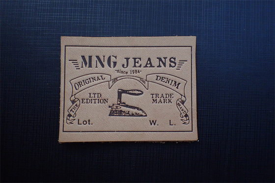 Label Patch Kulit Jeans Ramah Lingkungan Logo Timbul Untuk Seragam
