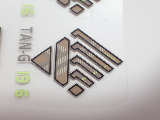 Pakaian 3D Silicone Heat Transfer Label Logo Kustom Untuk Tempat Berbeda