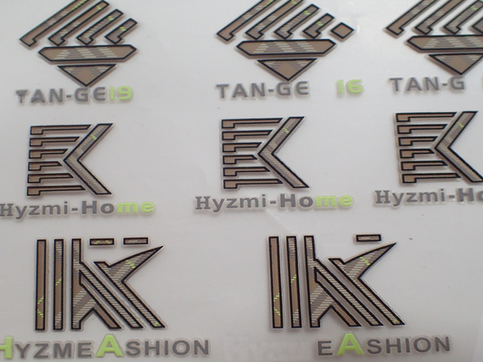 Pakaian 3D Silicone Heat Transfer Label Logo Kustom Untuk Tempat Berbeda