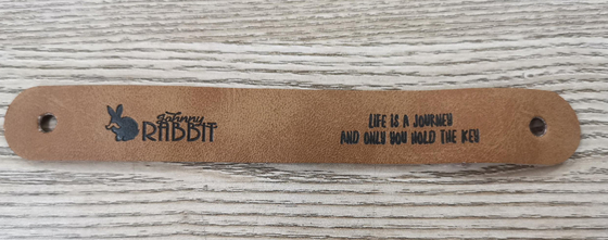Label Garmen Patch Kulit Timbul Menjahit Logo PU Pakaian