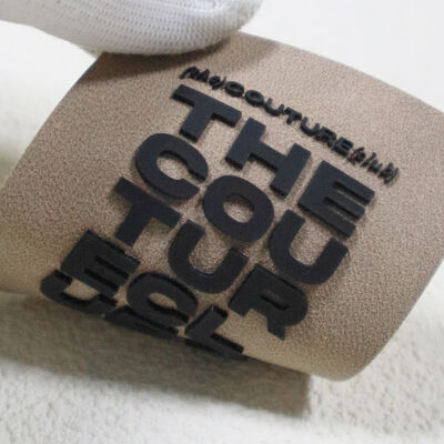 Label cetak silikon berbusa pada serat mikro - The Couture Club Custom Brand Tag