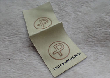 Logo Mid Fold Label Pakaian Tenun Hoki Emas Tebal 0.4mm OEKO SGS BV
